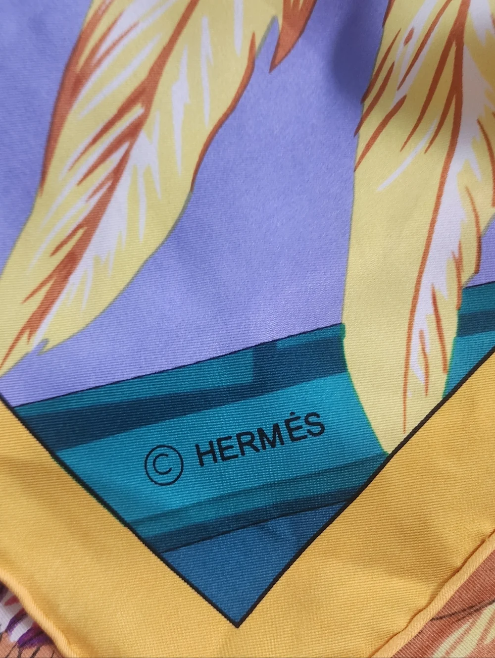 EUC HERMES Vibrant Floral Print 100% SILK SHAWL 50x50x50 - Picture 3 of 4